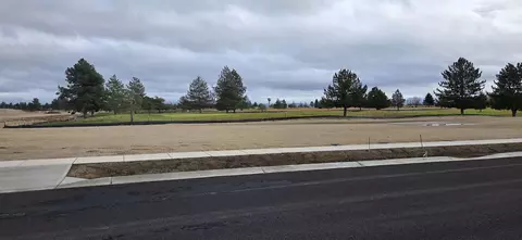 1454 N High Desert Dr, Deer Park, WA 99006