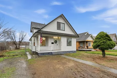 Exterior - 2018 E Pacific Ave, Spokane, WA 99202 photo 3 of 4