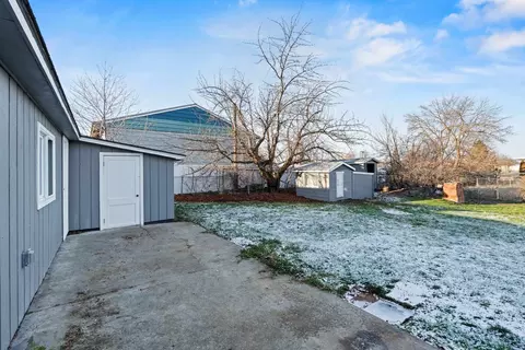 Exterior - 10521 E 5th Ave, Spokane Valley, WA 99206 photo 5 of 10