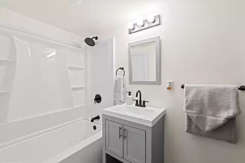 Bath - 10521 E 5th Ave, Spokane Valley, WA 99206 photo 1 of 2