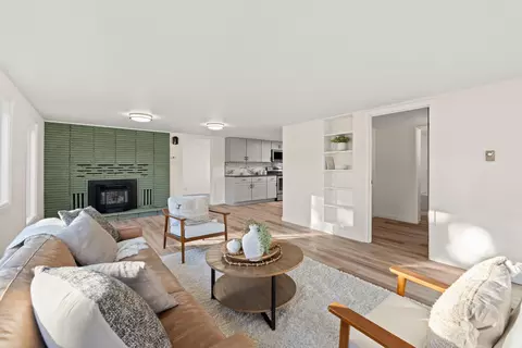 Living - 10521 E 5th Ave, Spokane Valley, WA 99206 photo 7 of 8