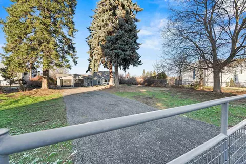 Exterior - 10521 E 5th Ave, Spokane Valley, WA 99206 photo 4 of 10