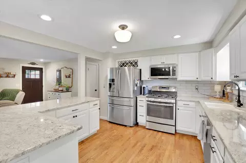 Kitchen - 13720 E 27th Ave, Spokane Valley, WA 99216 photo 2 of 4