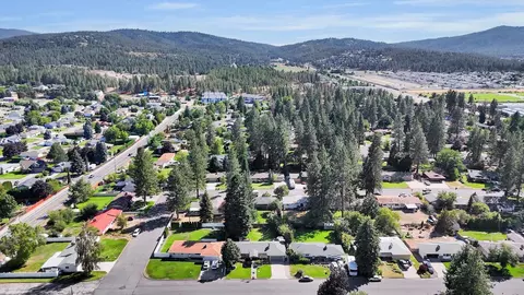 View/Area - 13720 E 27th Ave, Spokane Valley, WA 99216 photo 3 of 11