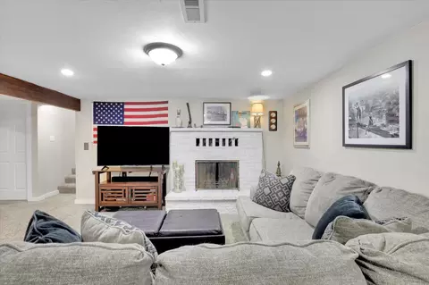 Living - 13720 E 27th Ave, Spokane Valley, WA 99216 photo 2 of 2