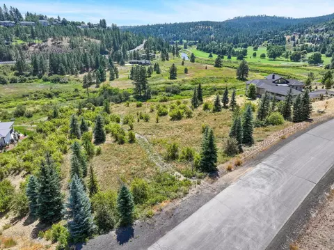 11425 S Fairway Ridge Ln, Spokane, WA 99224