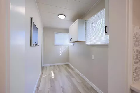 Entry Way - 1115 Everett Ave, Spokane, WA 99207 photo 2 of 3