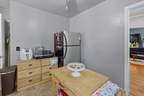 Kitchen - 2204 E Joseph Ave, Spokane, WA 99207 photo 3 of 3