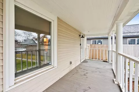 Exterior - 824 E Crown Ave, Spokane, WA 99207 photo 4 of 5