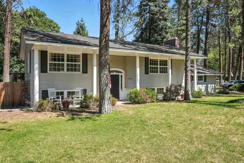 1026 W Woodway Ave, Spokane, WA 99218
