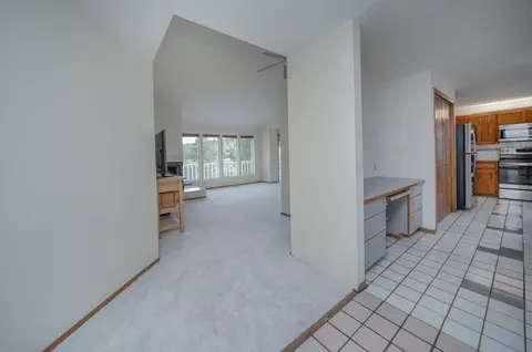 Entry Way - 4919 E Sumac Dr, Spokane, WA 99223 photo 2 of 2