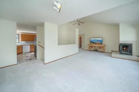 Living - 4919 E Sumac Dr, Spokane, WA 99223 photo 3 of 8