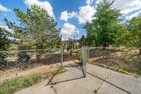 Exterior - 4919 E Sumac Dr, Spokane, WA 99223 photo 8 of 14