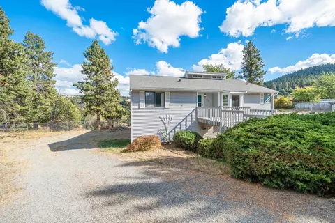 Exterior - 4919 E Sumac Dr, Spokane, WA 99223 photo 13 of 14