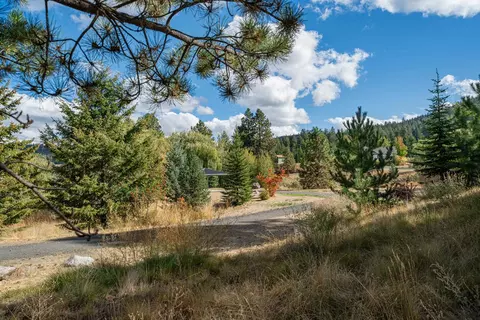 Exterior - 4919 E Sumac Dr, Spokane, WA 99223 photo 12 of 14