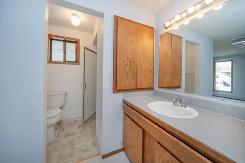 Bath - 4919 E Sumac Dr, Spokane, WA 99223 photo 1 of 2