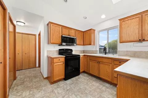 Entry Way - 27 E Trevor Rd, Colbert, WA 99005 photo 1 of 1