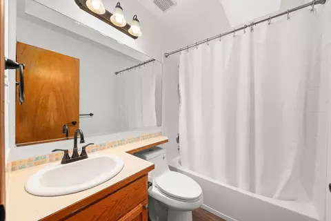 Bath - 27 E Trevor Rd, Colbert, WA 99005 photo 1 of 3
