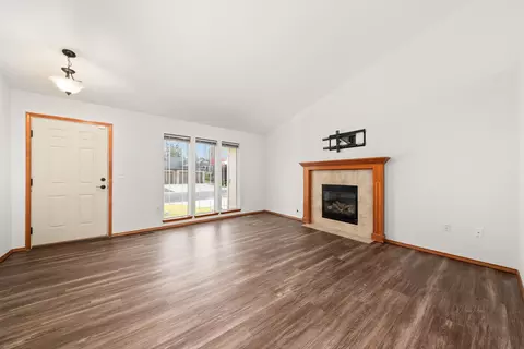 Living - 27 E Trevor Rd, Colbert, WA 99005 photo 5 of 8