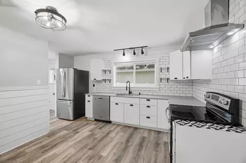 Kitchen - 2018 E Central Ave, Spokane, WA 99208 photo 2 of 3