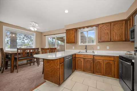 10709 E 32nd Ave, Spokane Valley, WA 99206 photo 17