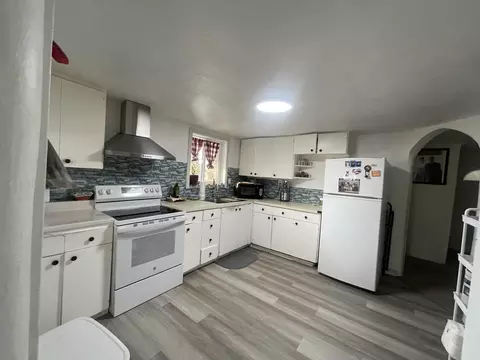Kitchen - 7402 E 4th Ave, Spokane, WA 99212 photo 2 of 4