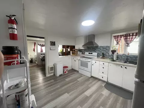 Kitchen - 7402 E 4th Ave, Spokane, WA 99212 photo 3 of 4