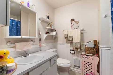 Bath - 13519 E 30th Ave, Spokane Valley, WA 99216 photo 1 of 2