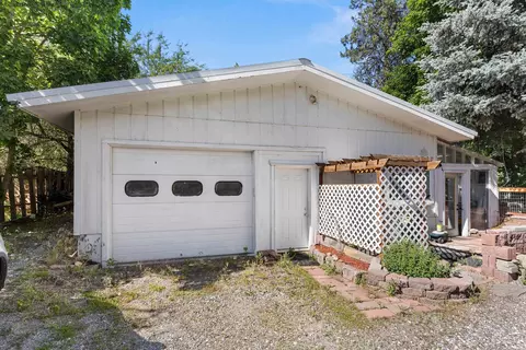 Exterior - 13519 E 30th Ave, Spokane Valley, WA 99216 photo 3 of 4