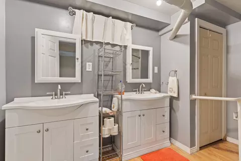 Bath - 13519 E 30th Ave, Spokane Valley, WA 99216 photo 2 of 2