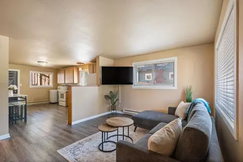 727 E 9th Ave, Spokane, WA 99202 photo 4