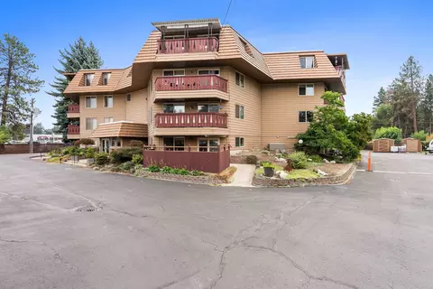 9020 N Country Homes Blvd #6, Spokane, WA 99218