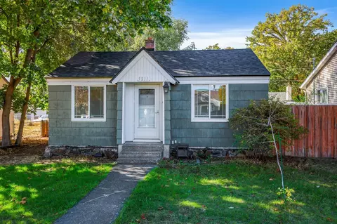 5211 N Lincoln St, Spokane, WA 99205