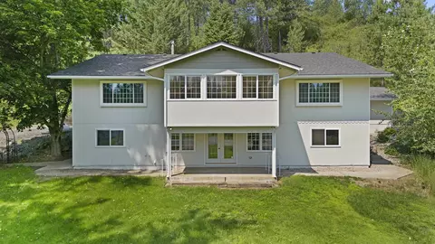 28921 N River Estates Rd, Chattaroy, WA 99003