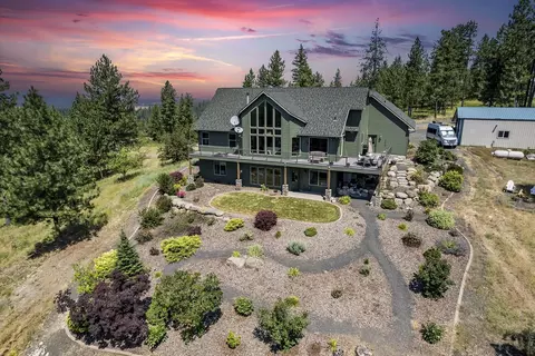 12715 E Deer Creek Rd, Chattaroy, WA 99003