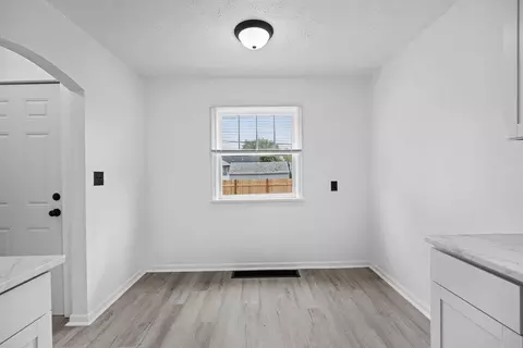 1318 E Broad Ave, Spokane, WA 99207 photo 14