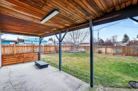 5727 N Maple St, Spokane, WA 99205 photo 37