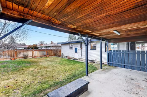 5727 N Maple St, Spokane, WA 99205 photo 38