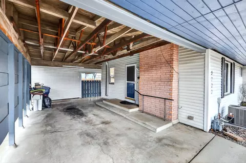 5727 N Maple St, Spokane, WA 99205 photo 4