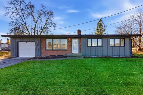 Exterior - 7808 E Broadway Ave, Spokane Valley, WA 99212 photo 5 of 15