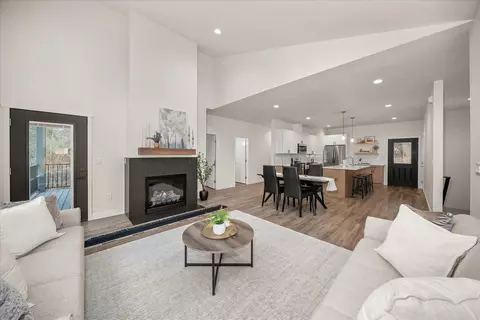 3930 E 17th Ave, Spokane, WA 99223 photo 6