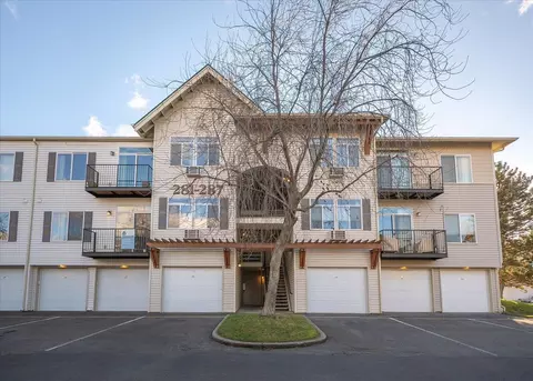 22855 E Country Vista Dr #285, Liberty Lake, WA 99019