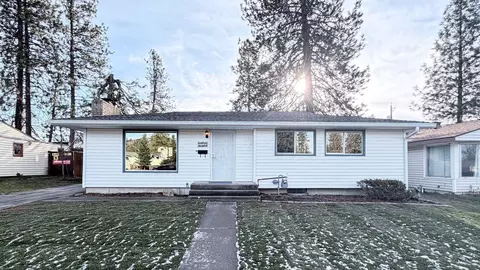 3703 W Francis Ave, Spokane, WA 99208