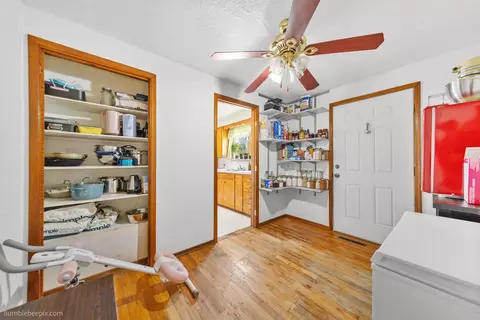 Entry Way - 1508 E Queen Ave, Spokane, WA 99207 photo 2 of 2