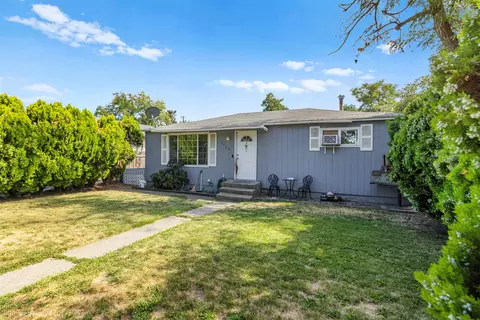 Exterior - 1508 E Queen Ave, Spokane, WA 99207 photo 1 of 11