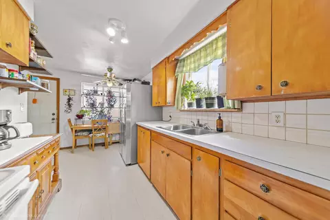Kitchen - 1508 E Queen Ave, Spokane, WA 99207 photo 4 of 4