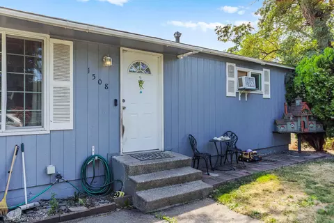 Exterior - 1508 E Queen Ave, Spokane, WA 99207 photo 2 of 11
