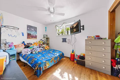 Bedroom - 1508 E Queen Ave, Spokane, WA 99207 photo 1 of 5