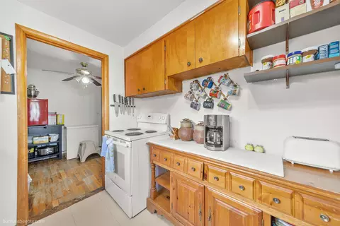 Kitchen - 1508 E Queen Ave, Spokane, WA 99207 photo 3 of 4
