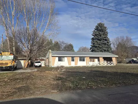 308 S Victoria St, Chewelah, WA 99109